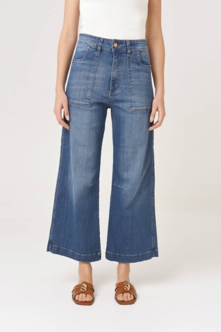 Semi Wide Crop Helena